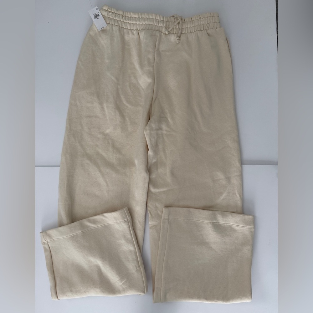 Old Navy High Waisted So Comfy Wide-Leg Sweatpants - Picture 7 of 7